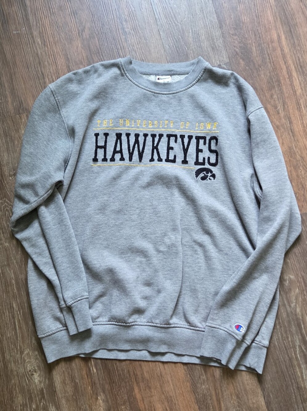 Champion Gray Crewneck Sweatshirt with Logo Tag